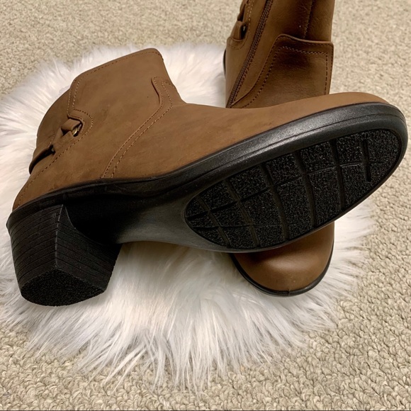 Easy Street Women's Dawnta Ankle Bootie Brown Matt - Picture 5 of 8